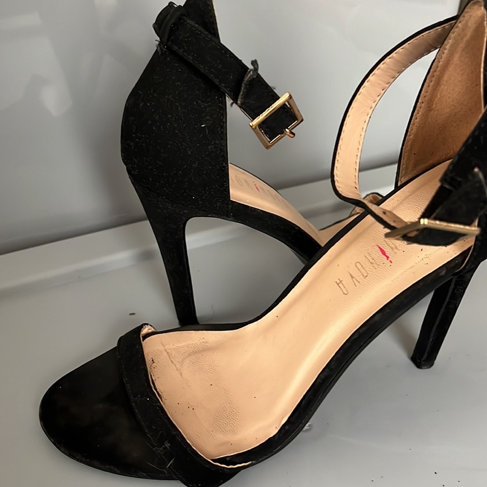Fashion Nova Strapped Success Heel Sz 7.5
